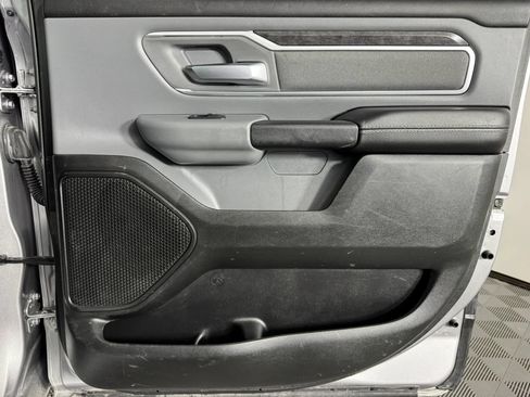 Used 2022 RAM 1500 Big Horn AWD/4WD image 38