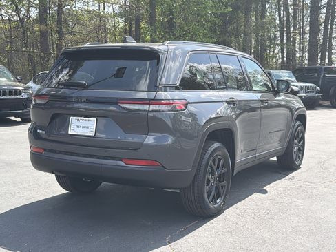 New 2026 Jeep Grand Cherokee Altitude AWD/4WD image 8