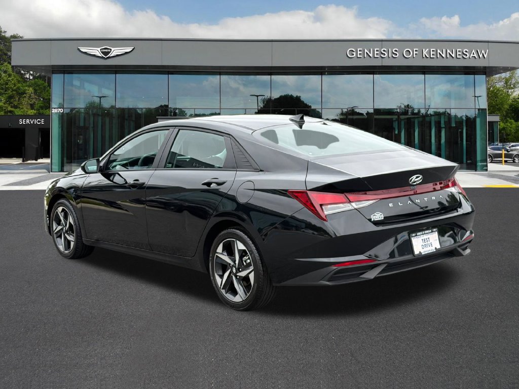 Used 2023 Hyundai Elantra SEL w/ Convenience Package FWD image 6