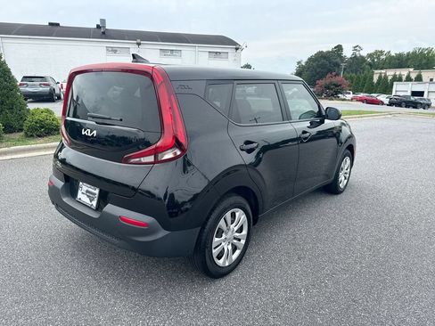 Used 2022 Kia Soul LX FWD image 6