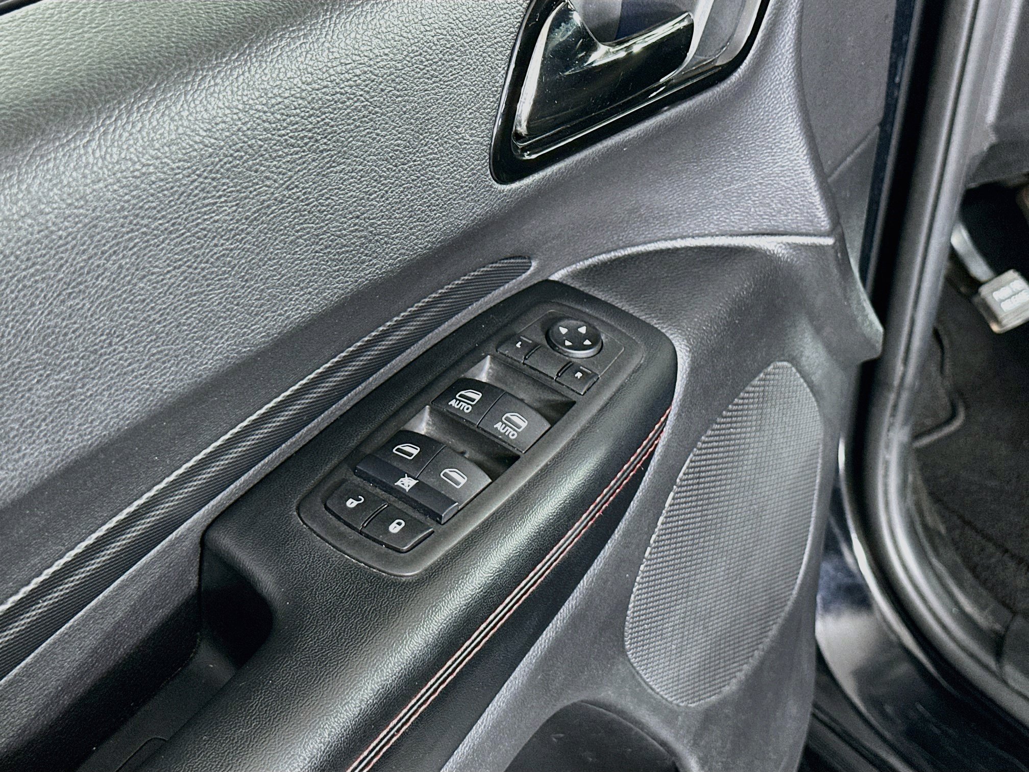 Used 2025 Dodge Durango GT RWD image 15