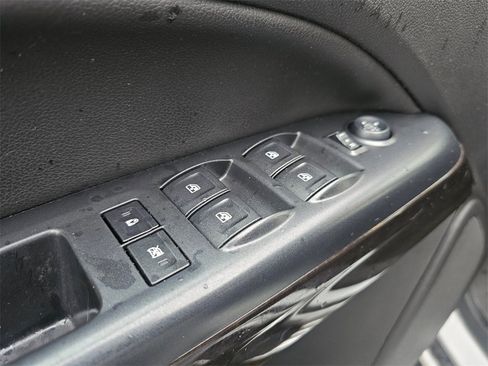 Used 2015 GMC Canyon SLE w/ SLE Convenience Package image 24