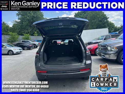 Used 2024 Jeep Grand Cherokee Altitude AWD/4WD image 11