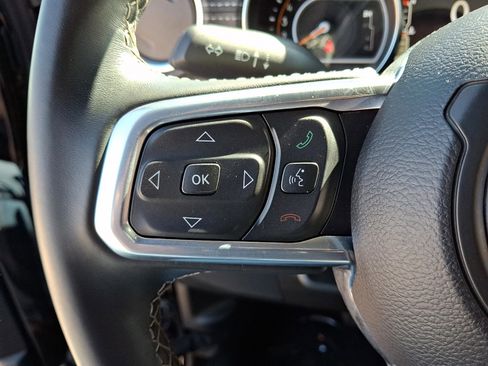 Certified 2022 Jeep Wrangler Unlimited Sahara image 23