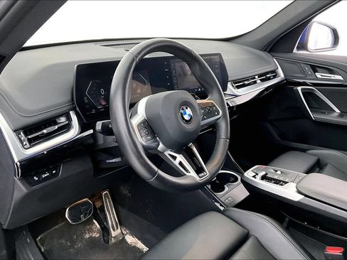 Used 2025 BMW X1 xDrive28i AWD/4WD image 16