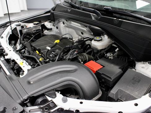 Used 2023 Chevrolet TrailBlazer LT FWD image 16
