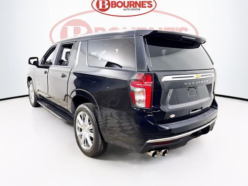 Used 2023 Chevrolet Suburban High Country image 11
