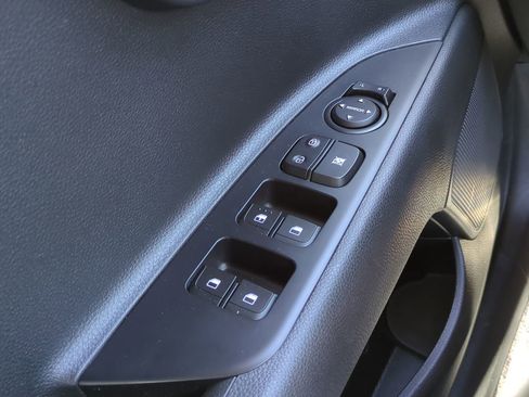 Certified 2023 Kia Rio S image 22