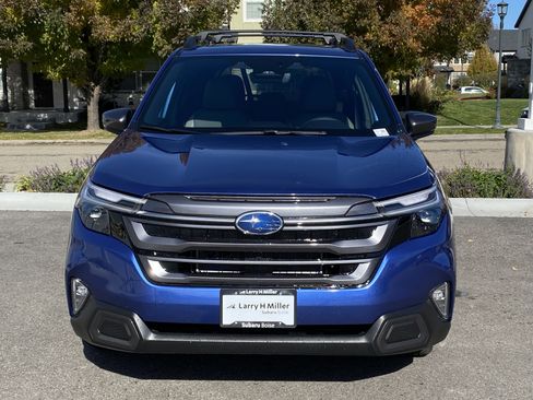 New 2025 Subaru Forester Limited image 9