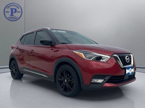 Used 2020 Nissan Kicks SR FWD image 1
