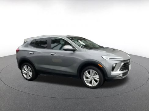 Used 2025 Buick Encore GX Preferred image 2