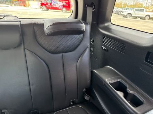 Used 2023 Hyundai Palisade SEL w/ Premium Package AWD/4WD image 26