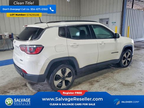 Used 2018 Jeep Compass Latitude w/ Popular Equipment Group FWD image 4