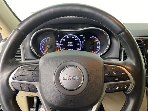 Used 2021 Jeep Grand Cherokee Limited w/ Trailer Tow Group IV image 14