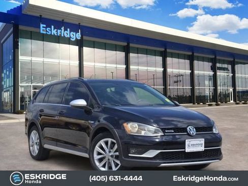 Used 2017 Volkswagen Golf Alltrack S AWD/4WD image 1