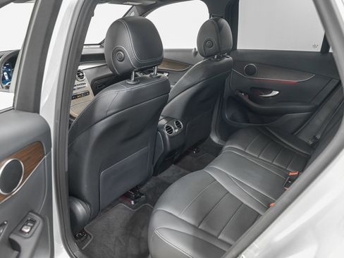 Used 2020 Mercedes-Benz GLC 300 4MATIC image 25