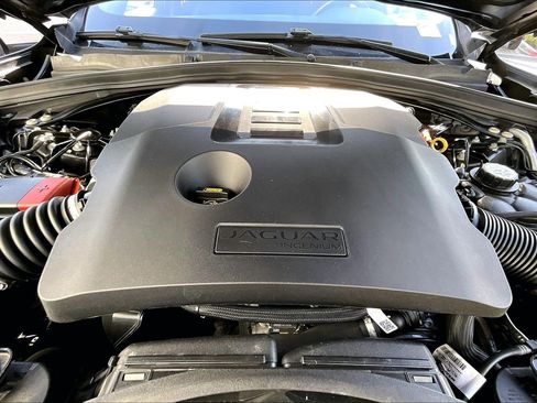 Used 2021 Jaguar F-PACE S image 10