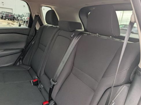 Used 2024 Nissan Rogue S FWD image 27