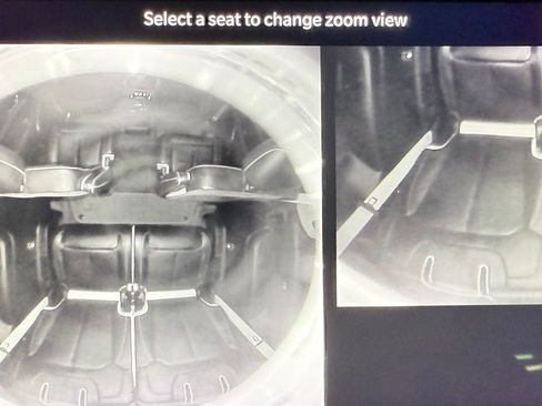 Used 2022 Jeep Grand Cherokee L Limited w/ Black Appearance Package image 40