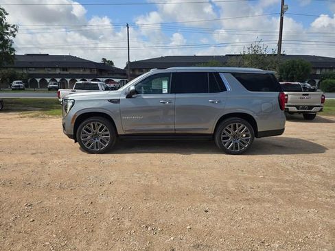 New 2026 GMC Yukon Denali Ultimate AWD/4WD image 8