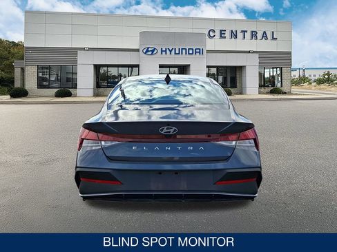 Certified 2024 Hyundai Elantra SEL image 7
