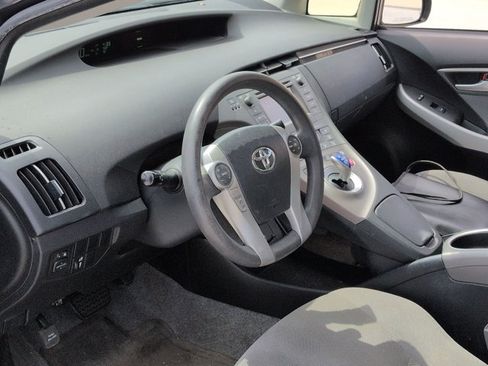 Used 2015 Toyota Prius Two FWD image 9