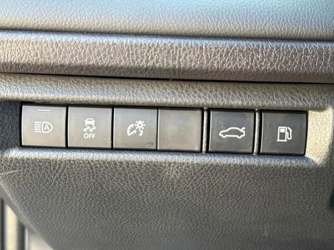 Used 2025 Toyota Camry XSE image 29