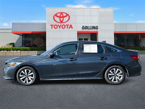 Used 2022 Honda Civic LX image 2