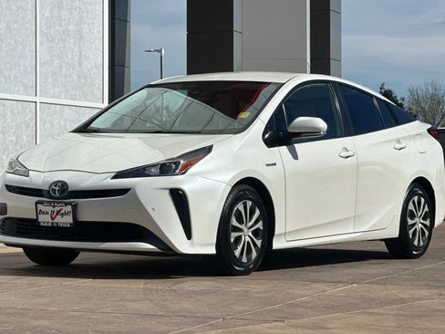 Certified 2020 Toyota Prius LE w/ Carpet Mat Package image 10