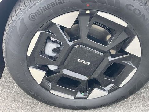 New 2026 Kia Carnival EX image 5