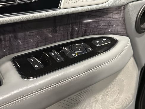 Used 2020 Lincoln Navigator Reserve w/ Equipment Group 208A Reserve AWD/4WD image 24