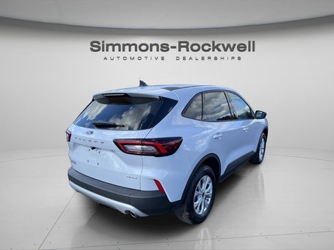 Used 2025 Ford Escape Active w/ Cold Weather Package image 7