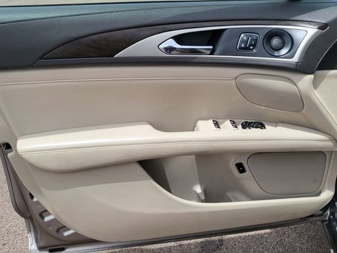 Used 2018 Lincoln MKZ Reserve w/ Climate Package FWD image 23