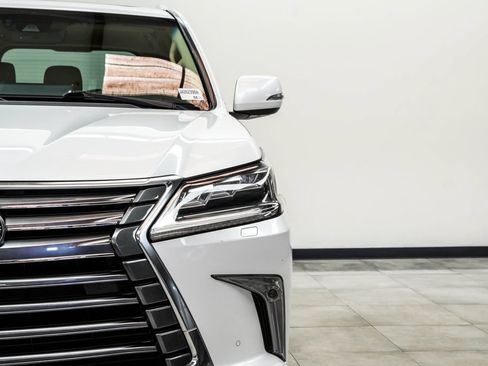 Used 2018 Lexus LX 570 4WD image 4