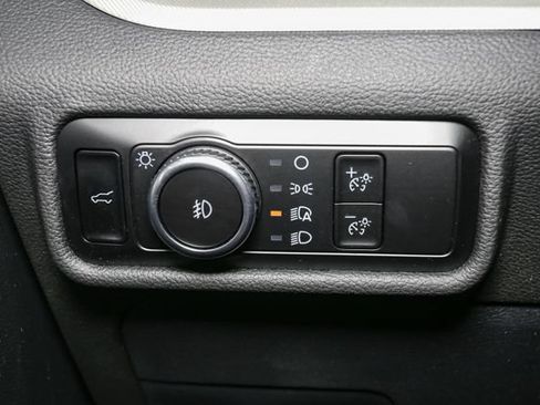Used 2023 Ford Explorer XLT w/ Equipment Group 202A AWD/4WD image 35