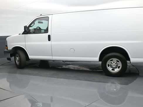 Used 2020 Chevrolet Express 2500 w/ Driver Convenience Package RWD image 3
