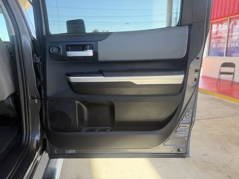 Used 2017 Toyota Tundra Limited image 19
