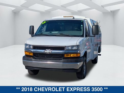 Used 2018 Chevrolet Express 3500 w/ Power Convenience Package image 7