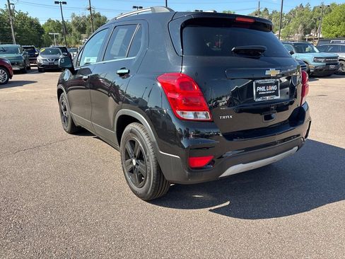 Used 2019 Chevrolet Trax LT w/ LT Convenience Package FWD image 15