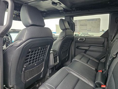 New 2025 Ford Bronco Big Bend w/ Black Diamond Package image 17