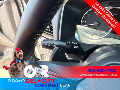 Used 2025 Nissan Rogue SV AWD/4WD image 20