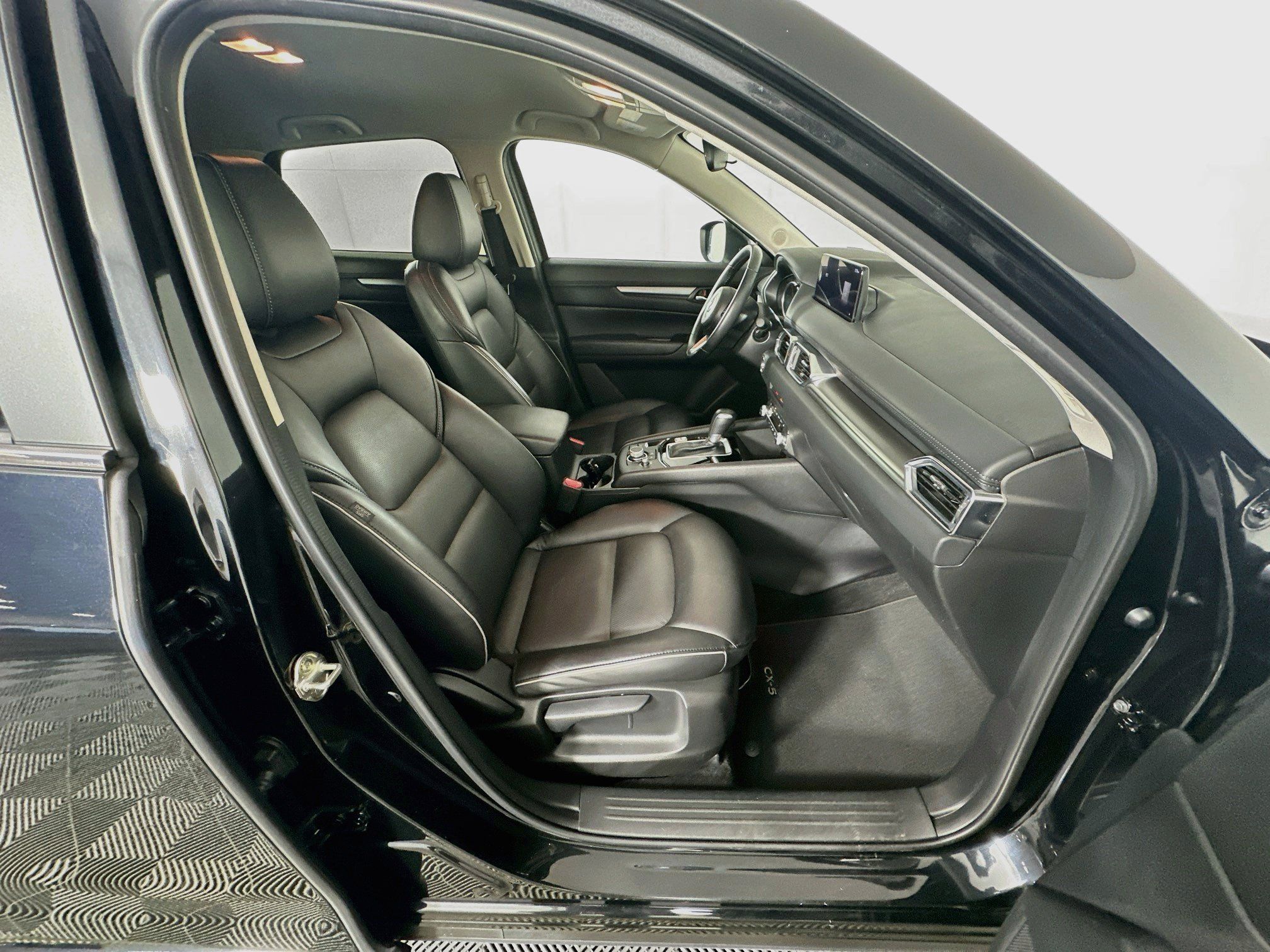 Used 2025 MAZDA CX-5 AWD 2.5 S w/ Select Package image 29