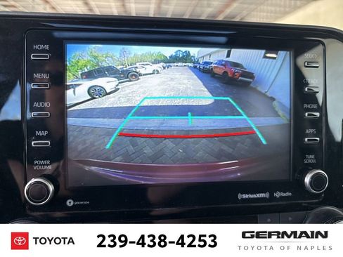 Used 2021 Toyota Highlander XLE image 16