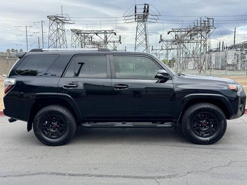 Used 2020 Toyota 4Runner SR5 Premium AWD/4WD image 8