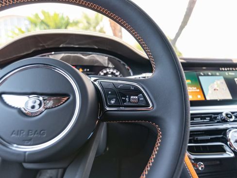 New 2026 Bentley Flying Spur Plug-In Hybrid AWD/4WD image 9