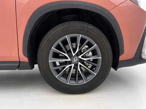 Used 2025 Lexus NX 250 FWD w/ Towing Package (2000 Lbs) image 33