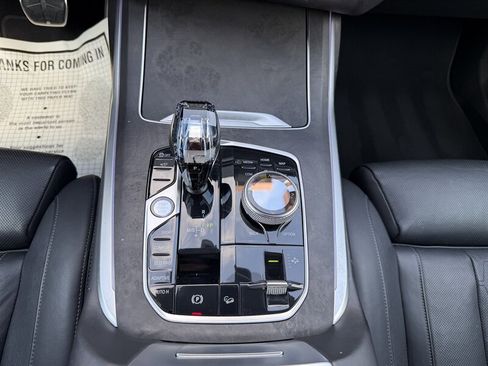 Used 2022 BMW X7 M50i w/ Dynamic Handling Package AWD/4WD image 18