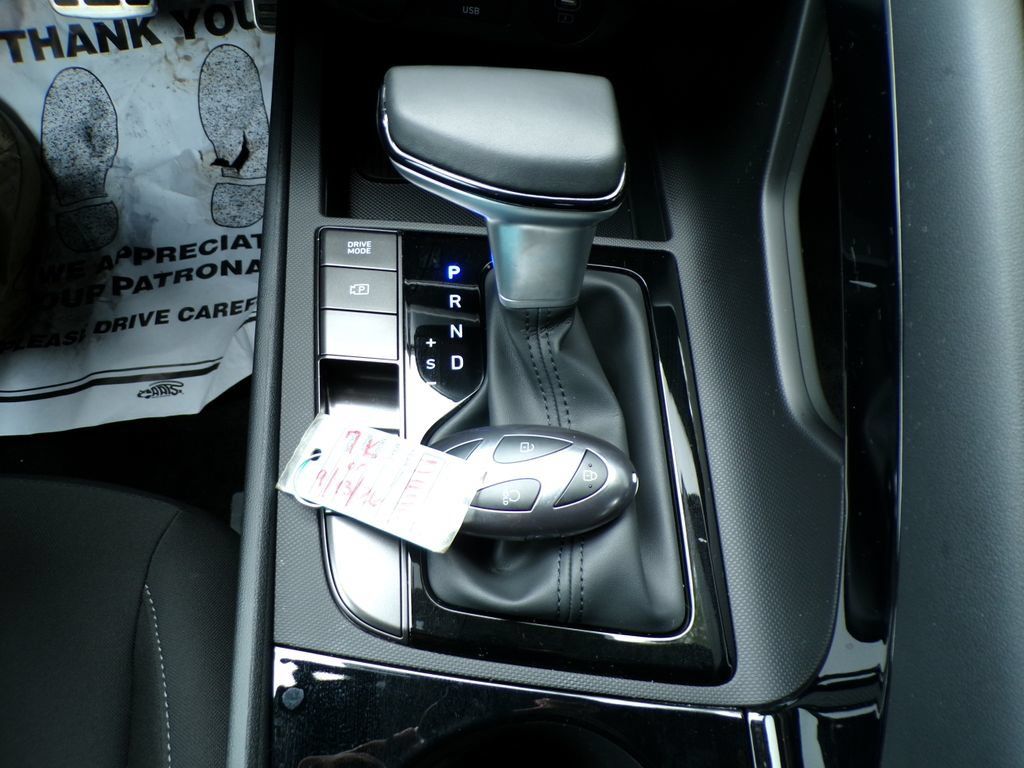 Certified 2026 Hyundai Elantra SEL Sport Premium FWD image 27