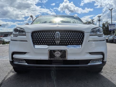 Used 2020 Lincoln Aviator Reserve w/ Equipment Group 202A image 4