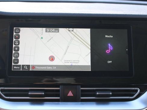 Used 2022 Kia Niro EX Premium image 17